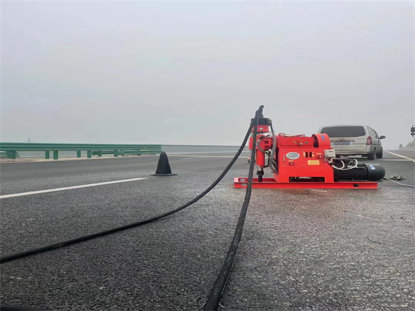 泗洪马路路基路面开裂下沉注浆加固灌浆